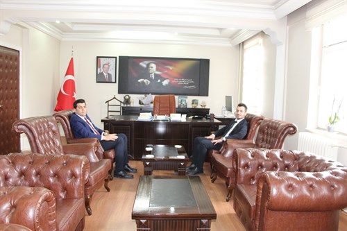Afyonkarahisar İl Jandarma Komutanı Jandarma Albay Sayın  Tolga YAĞAN Kaymakamımız Sayın Bilal ÇELİK'i makamında ziyaret etti.